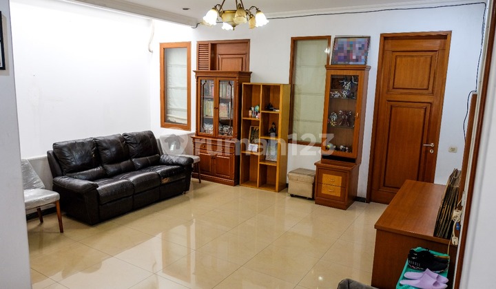 Rumah Siap Huni Tengah Kota di Mainroad Jalan Naripan Bandung