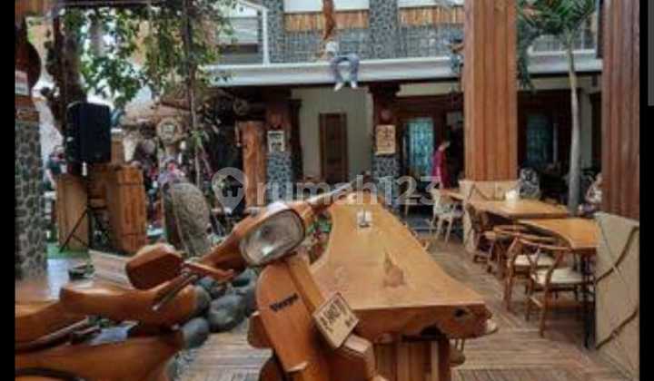 Rumah Besar Terawat Strategis di Sulanjana Dago Bandung 2