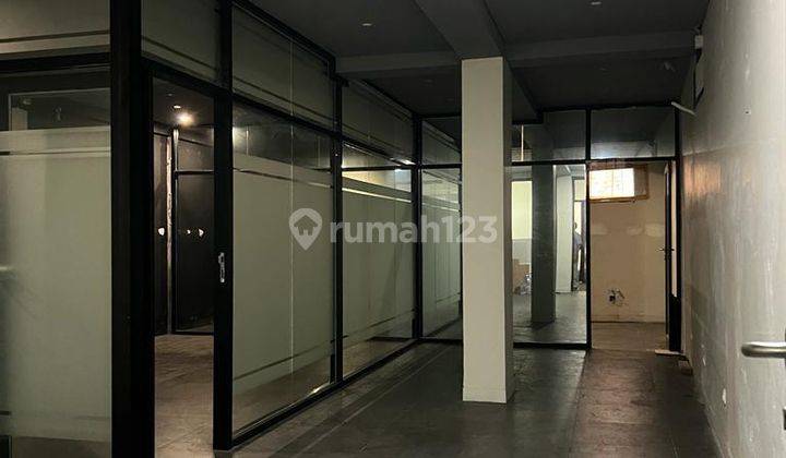 Gedung Usaha 4 Lantai Strategis di Tubagus Ismail Dago Bandung 1