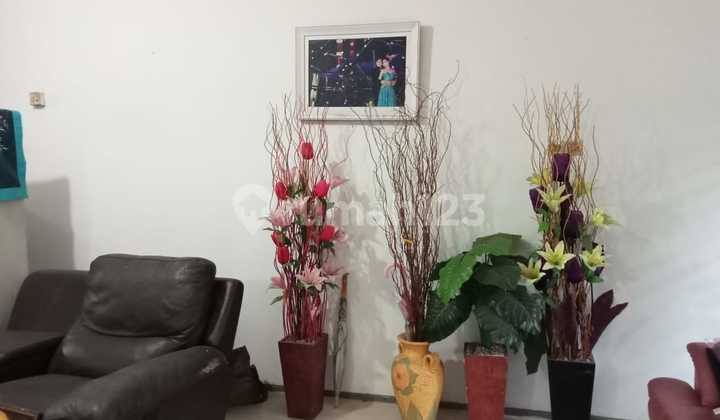 Rumah Besar Strategis di Jalan Muara Raya Bandung 2