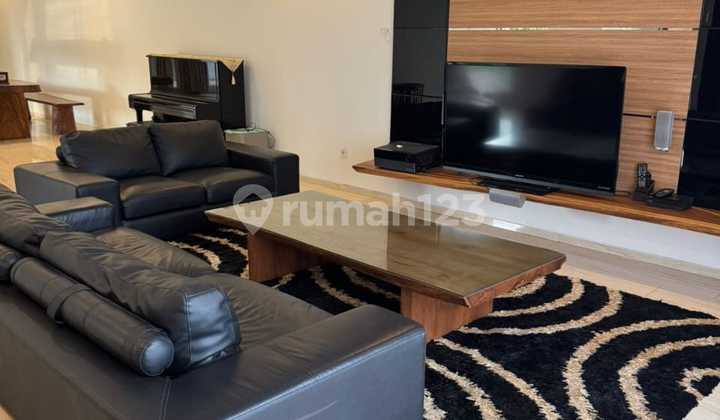 Rumah Mewah di Tatar Larangtapa Kota Baru Parahyangan