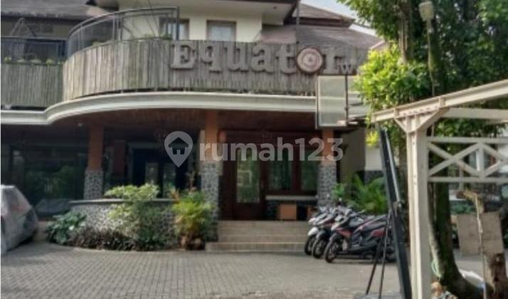 Large Well-Maintained Strategic House in Sulanjana Dago Bandung Large Well-Maintained Strategic House in Sulanjana Dago Bandung