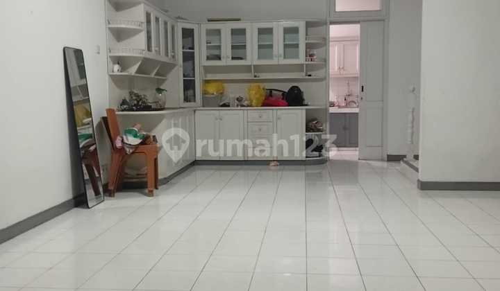 Rumah 2 Lantai Luas Asri di Tubagus Ismail Dago Bandung 2