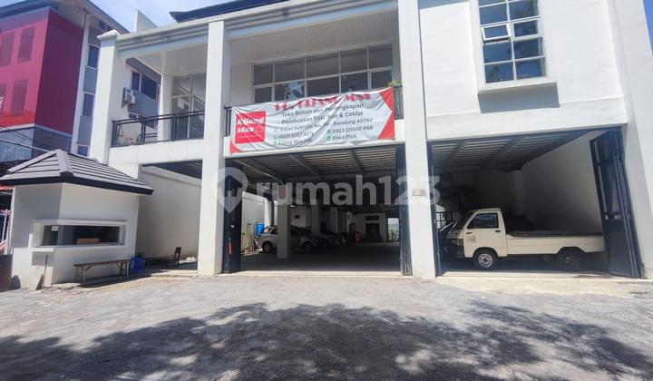 Bangunan Kijang Mas Strategis di Gatot Subroto Bandung