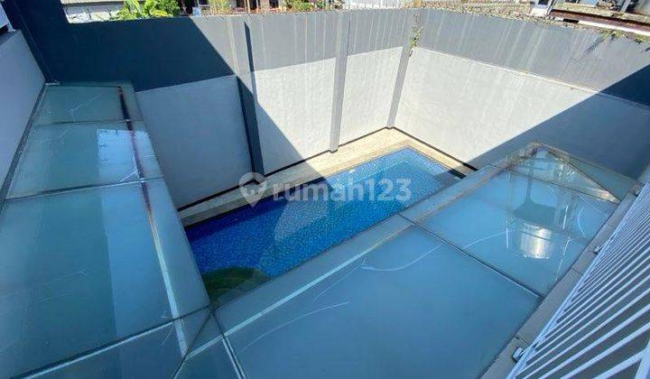 Rumah Lux Ada Kolam Renang Murah di Sayap Gerbang Tol Kopo 2