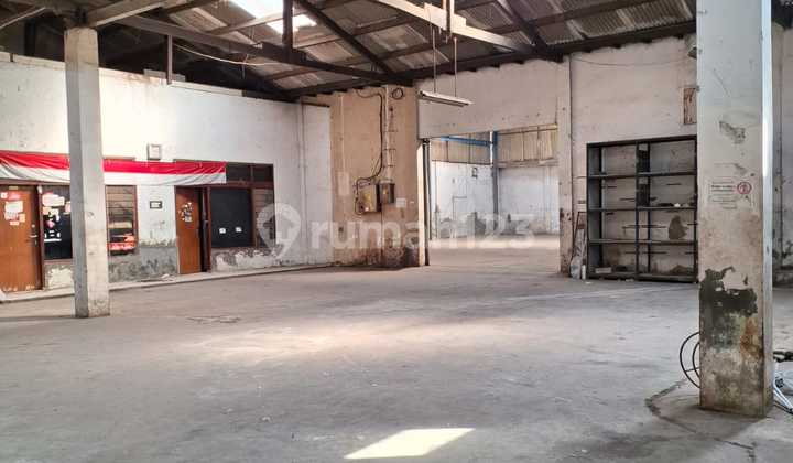 Ready-to-Use Strategic Warehouse in Jendral Sudirman Jamika, Bandung Ready-to-Use Strategic Warehouse in Jendral Sudirman Jamika, Bandung