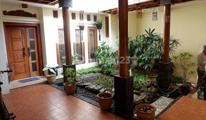 Rumah Cantik Asri Strategis di Setra Indah Bandung 1