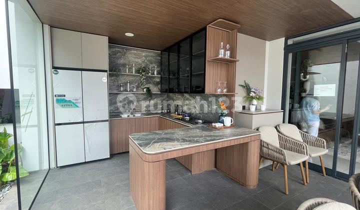 Rumah Baru Modern Luxury Suasana Resort di Surawisesa KBP