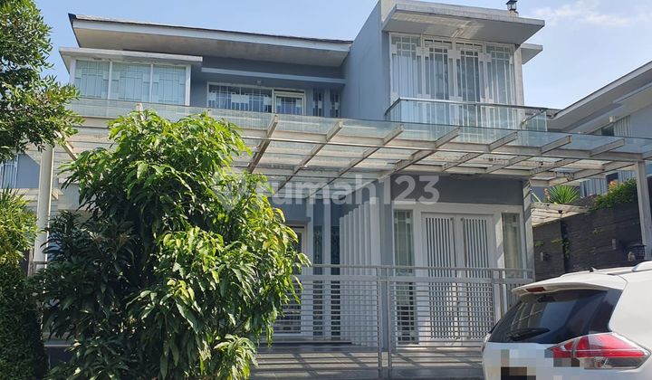 Rumah 2 Lantai Bagus di Resort Dago Pakar