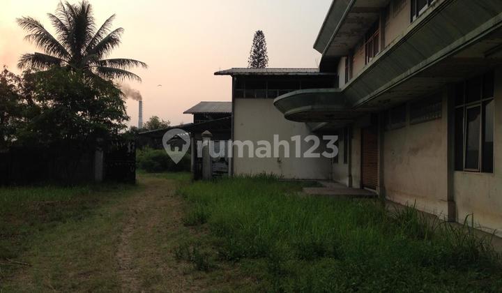 Gudang Besar Area Luas di Batujajar Bandung