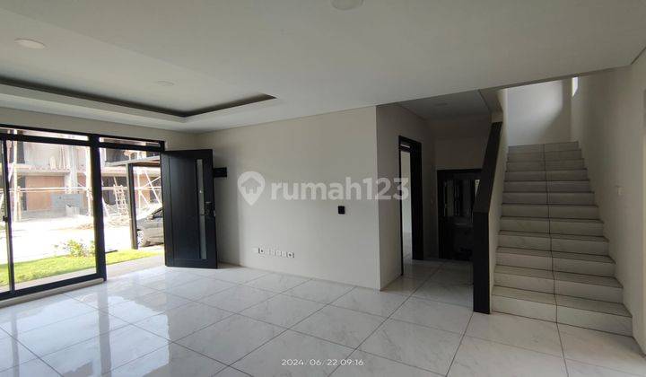 Rumah Baru Minimalis Modern Tarubhawana Kota Baru Parahyangan