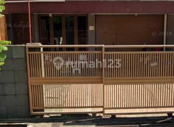 Rumah Besar Strategis di Jalan Muara Raya Bandung 1