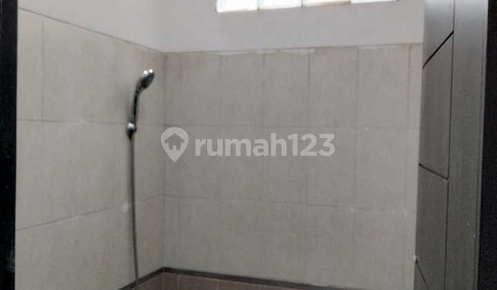 Ruang Usaha Kawasan Ramai di Mainroad Gatot Subroto Bandung 2