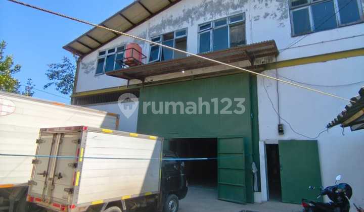 Gudang Strategis Siap Pakai di Sayap Soekarno Hatta Cipamokolan