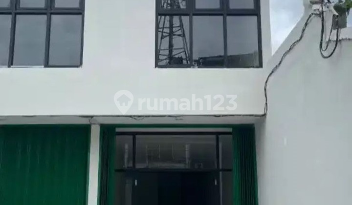 Rent a Strategic Shophouse in Kemanggisan Raya, West Jakarta 2