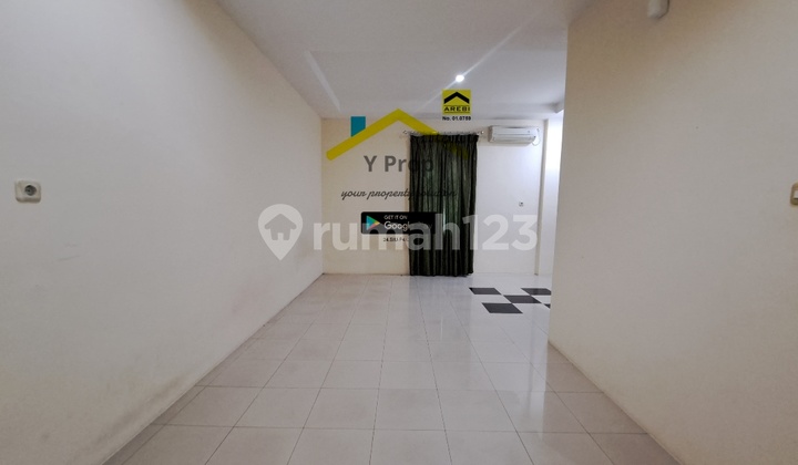 Disewa Rumah Office, 5KT Semi Furnish Jl Rambutan, 2.5 lantai, Tanjung Duren, Jakarta Barat