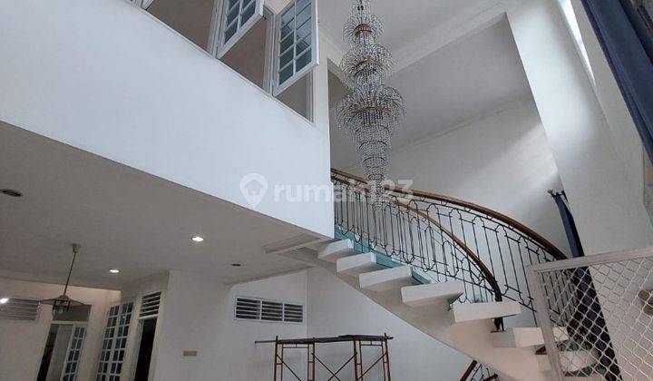 Dijual Rumah di Tomang, Lt. 10x15 150m2, 2 Lantai, Kt. 3+1, Jl Gelong, Akses Jalan 3 Mobil, Jakarta Barat 1