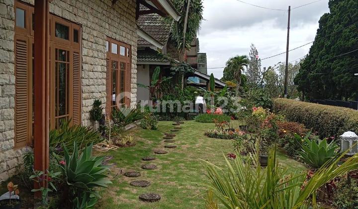 Dijual Rumah Bagus di Cipanas, Lt, 320M2, 2 Lantai, Unfurnish, Jawa Barat