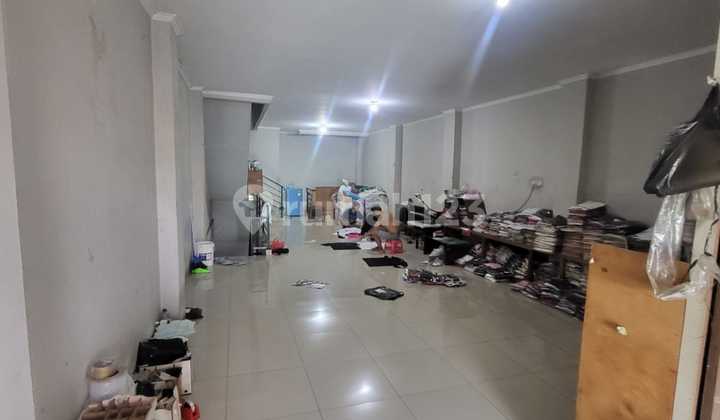 Dijual Ruko Jelambar, Strategis, Bagus, Lt.+/-201M2, Lb.+/- 250M2, 3 Lantai, Parkir Luas, Jakarta Barat