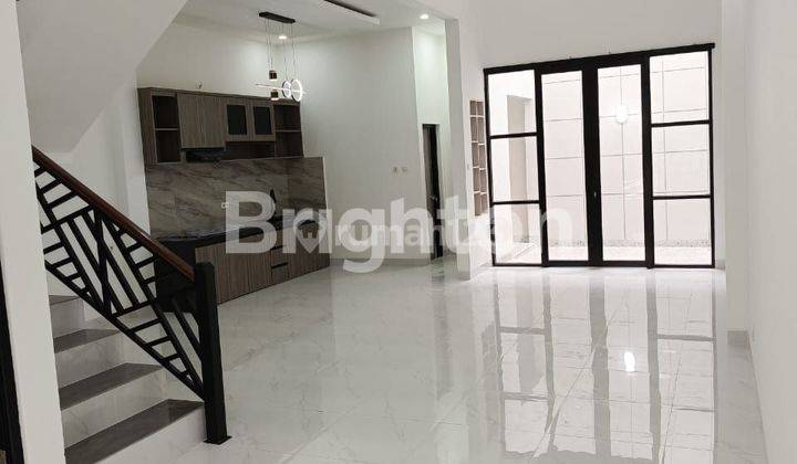 Full Renovasi , Rumah 2 Lantai Kawasan Taman Ubud Lippo Karawaci 2