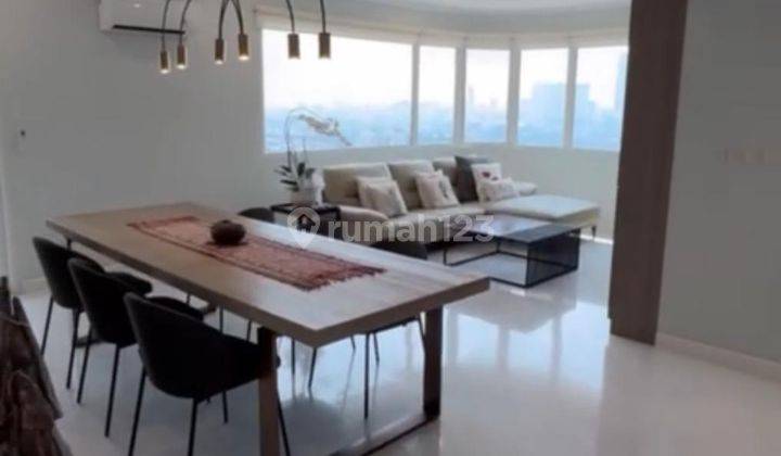 Dijual 3 BR full furnished  Park Royal apartemen Gatot Subroto Jakarta Selatan 1