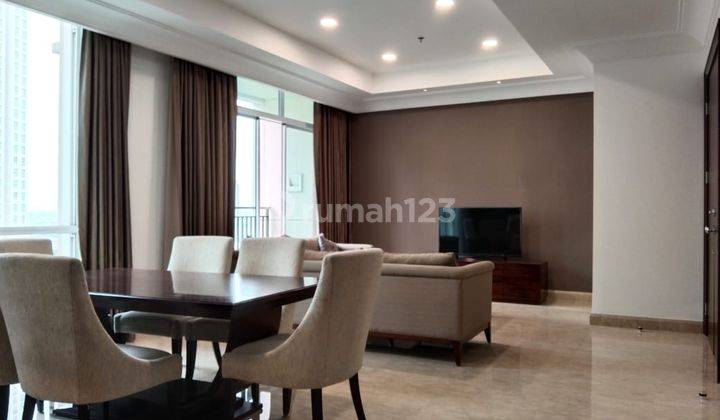 ruang makan dijual 3 br apartemen pakubuwono