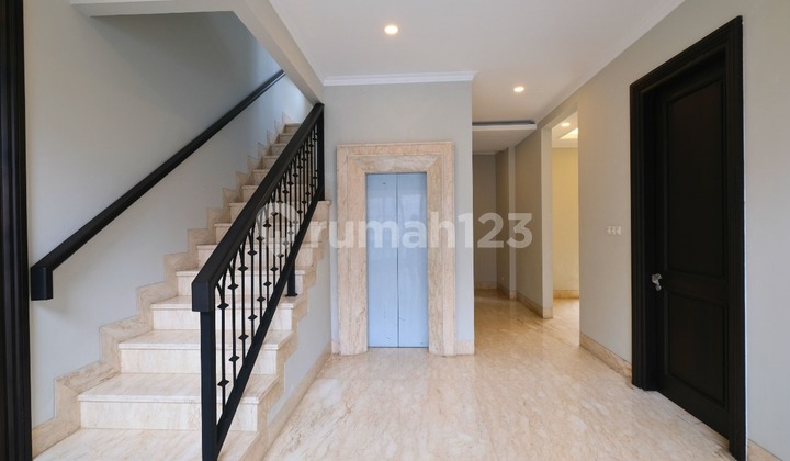 Dijual rumah siap huni dalam komplek one gate dekat Senopati Kebayoran Baru Jakarta Selatan 2