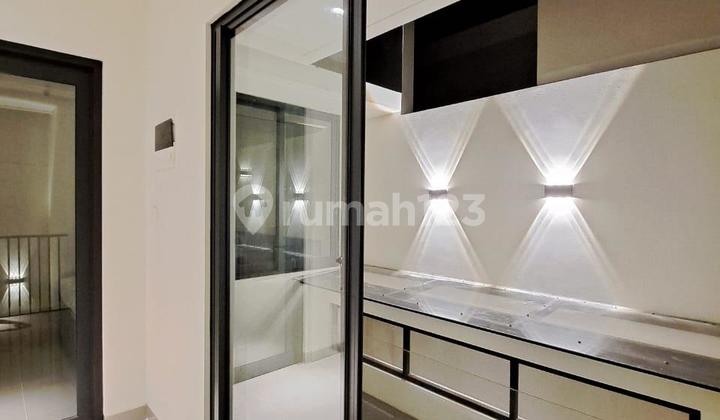 Luxury House Carson Summarecon Serpong 2