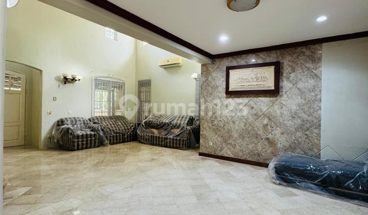 Rumah Mewah Taman Golf Dekat Sekolah Uph Lippo Karawaci