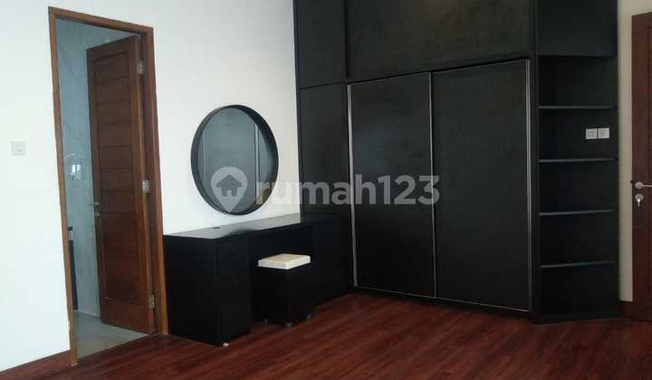 Rumah dalam perumahan cilandak jakarta selatan akses strategis 3