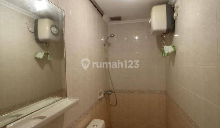 Apartement The Majesty Apartment 3 BR Semi Furnished Bagus 19