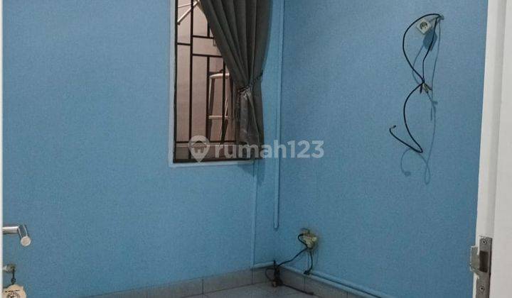 Disewakan Rumah Cantik Semi Furnished di Legenda Wisata 2