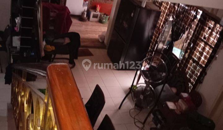 Rumah 2 Lantai Dijual Cepat Harga Nego di Kota Wisata  2