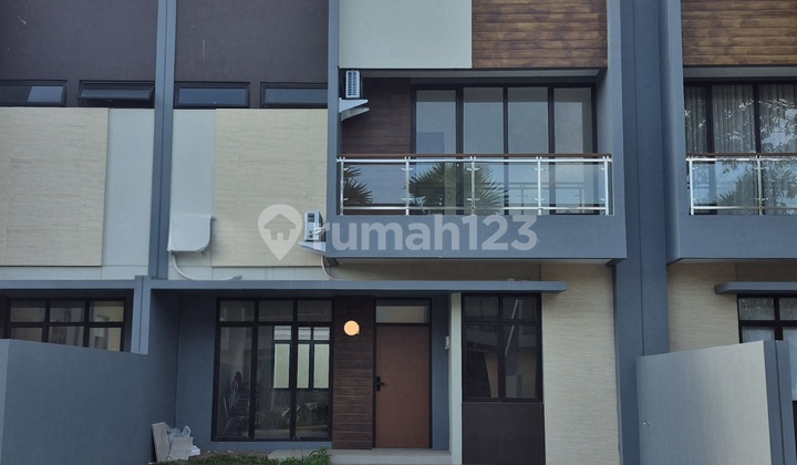 Rumah Mewah Royal Spring Hertasning Kota Makassar