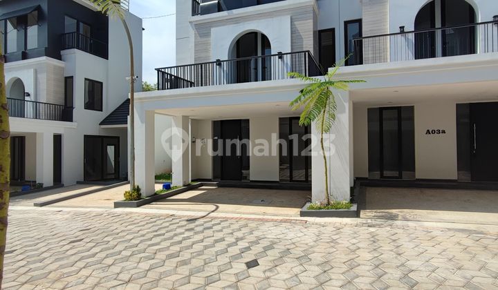 Istimewa 3 Lantai Di Telagabodas Gajahmungkur  1