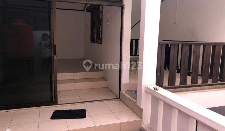 Rumah 2 Lantai di Taman Ratu 2