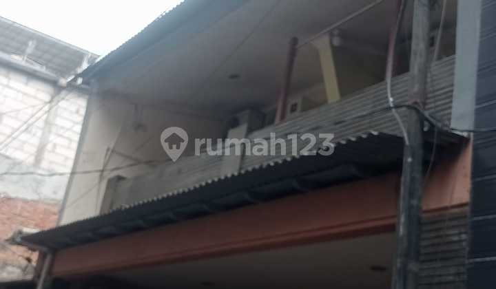 Rumah Bekas Kost di Tanjung Duren