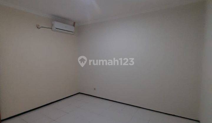 Rumah Bagus Minimalis di Tomang 2