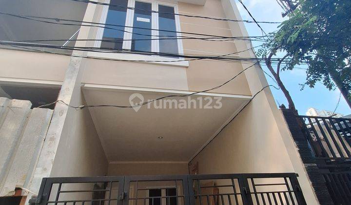 Rumah Baru Minimalis di Duri Kepa 1