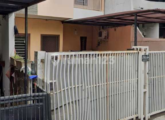 Rumah Minimalis di Perumahan Kedoya Baru 1