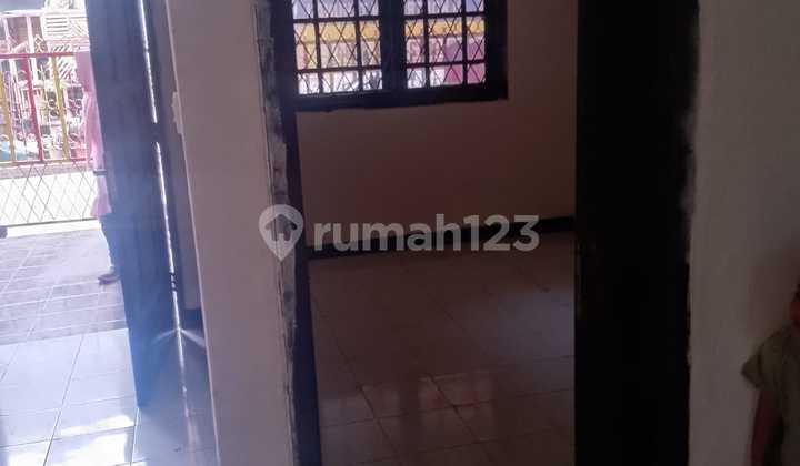 Rumah 1 Lantai di Tanjung Duren Kondisi bagus 1