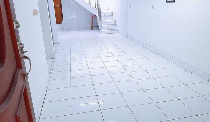 Rumah Minimalis di Taman Ratu 2