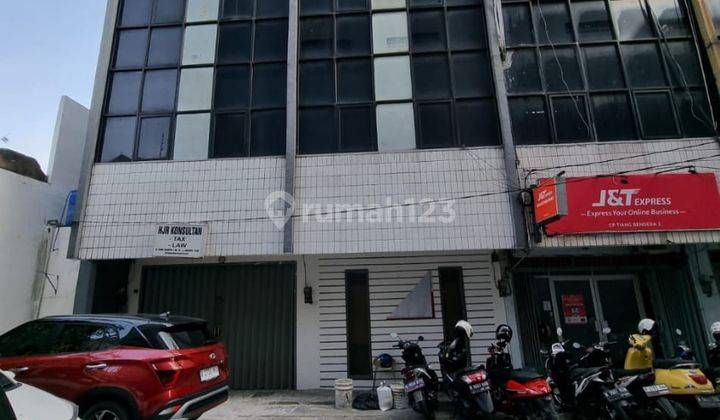 Ruko gandeng 2 unit siap pakai Roa Malaka  1