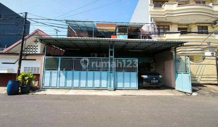 Rumah 2,5 Lantai komplek Arwana jalan lebar 1