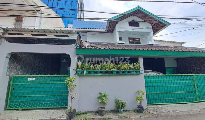 Rumah 2 lantai huni dan kost  di Jalan Jeruk Manis Kebon Jeruk  1