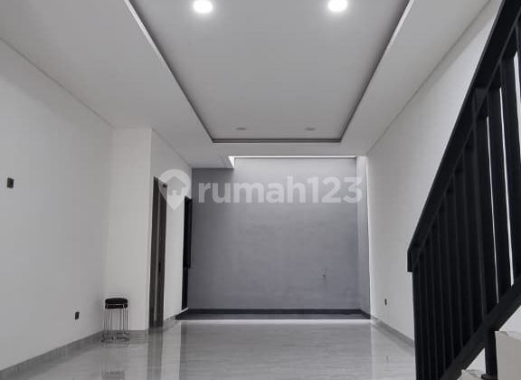 Brand New 3 Lantai Kedoya Baru Row Jalan 10 Meter 2
