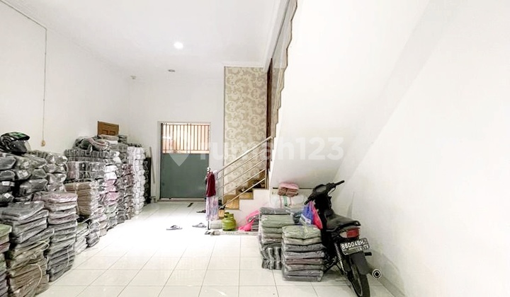 4-Storey House, Jembatan Besi Row, 2 Car Road 2