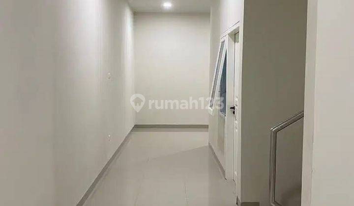 Dijual Rumah 3 Lantai Ditaman Ratu Indah 2