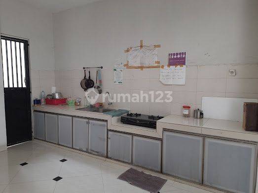 Dijual Rumah Kost Full Furnished di Jalan Kemanggisan 2