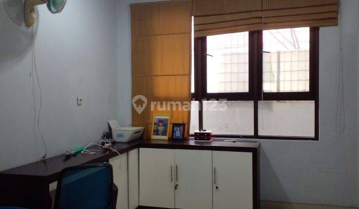 Dijual rumah bagus 2lantai ditaman surya 1